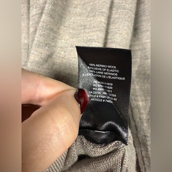 Babaton by Aritzia Merino Wool Tan Surplice Plunge Jotham Sweater XXS - Picture 9 of 9